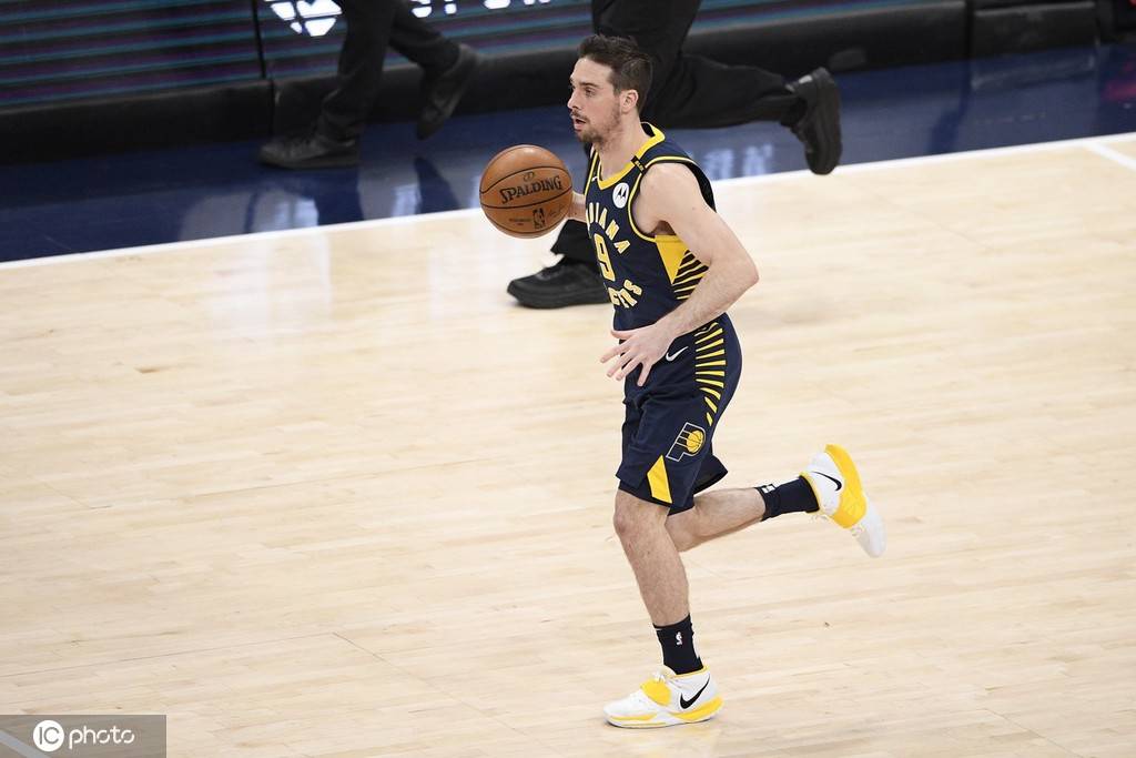 步行者队赛季初表现平稳,逐步找回节奏 步行者队赛季初表现平稳,逐步找回节奏