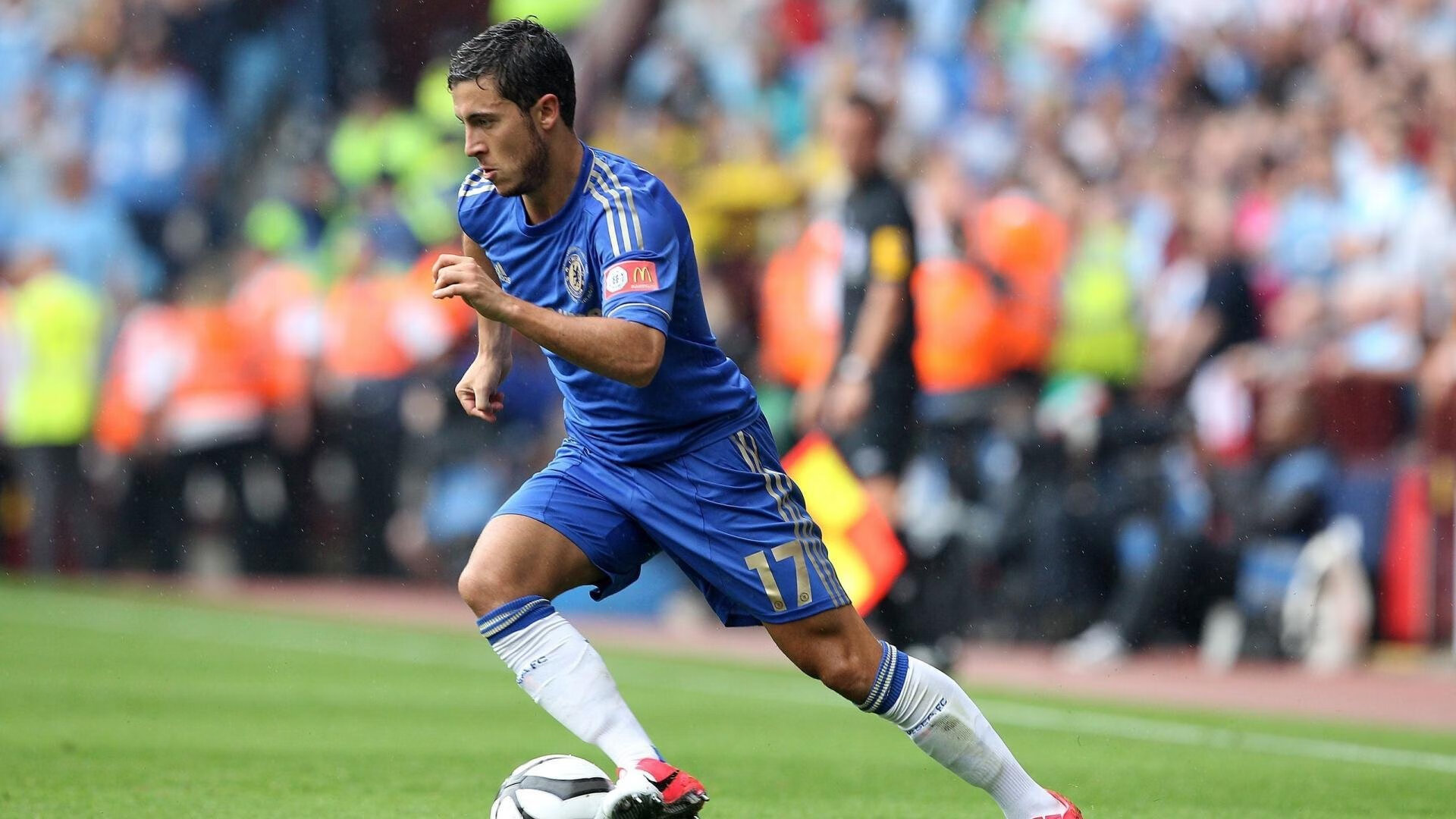 从首尔到慕尼黑再到美加墨，金玟哉如何成为韩国足球的定海神针—兼论马里淘汰赛力克苏格兰的战术启示